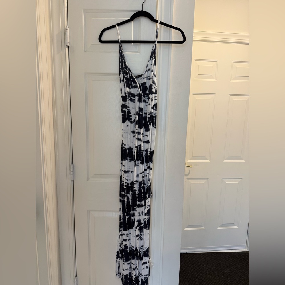 Black and White Jersey Tie-Dye Maxi Dress
